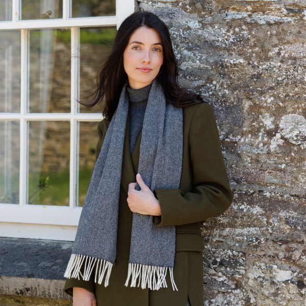 341 - Irish Wool Scarf Short Grey Black Herringbone