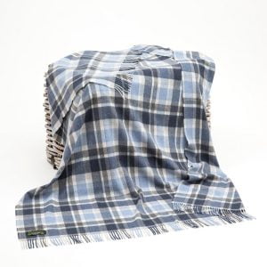 Lambswool Throw White Navy Blue Check