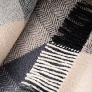 1485 Cashmere Throw