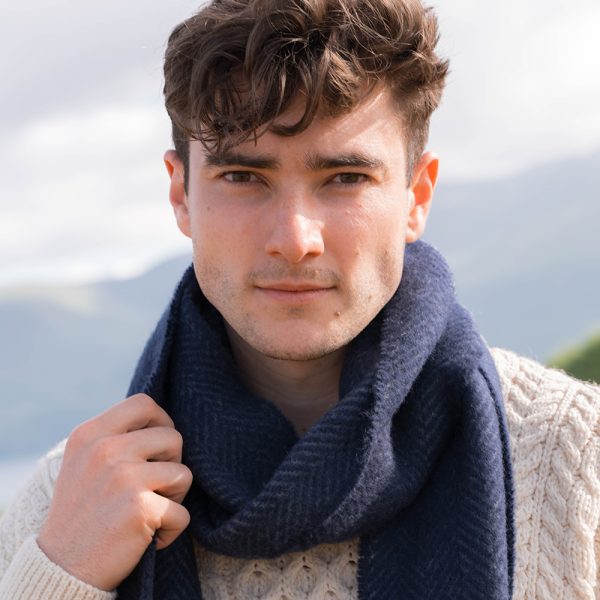 2425 - Cashmere Merino Scarf Grey & Navy Herringbone 4