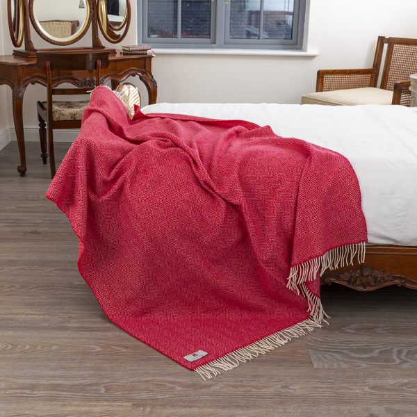 9002 - Oversize Merino Wool Cashmere Throw Raspberry Herringbone 2 9002 - Oversize Merino Wool Cashmere Throw Raspberry Herringbone 2