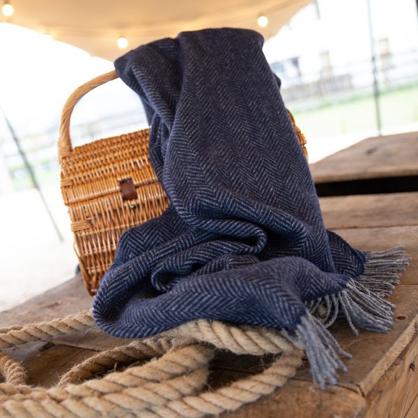 9007 - Oversize Merino Wool Cashmere Throw Dark Navy Herringbone 2 9007 - Oversize Merino Wool Cashmere Throw Dark Navy Herringbone 2