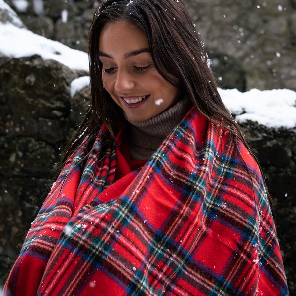644 - Lambswool Throw Royal Stewart Tartan 2